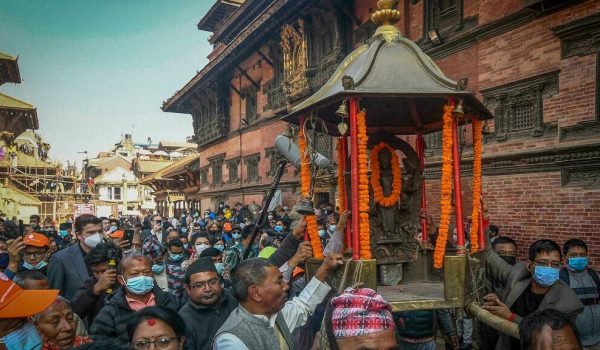 جسمه باستانی و مقدس برای مردم نپال