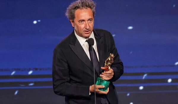 «دست خدا» ساخته پائولو سورنتینو برنده جایزه بهترین فیلم سال ایتالیا در جوایز دیوید دی دوناتلو ۲۰۲۲ شد.
