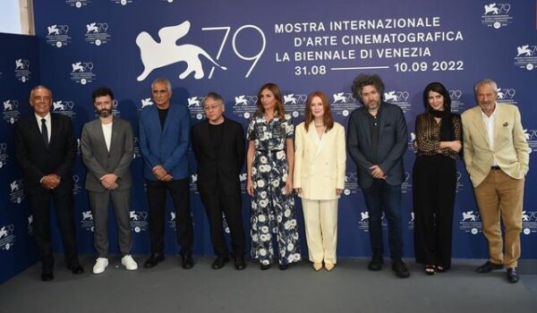 لیلا حاتمی -هیات داوران جشنواره فیلم ونیز ۲۰۲۲ - ماریانو کان - «لئوناردو دی‌کاستانزو - آدری دیوان -«رودریگو سوروگوین - «جولین مور»